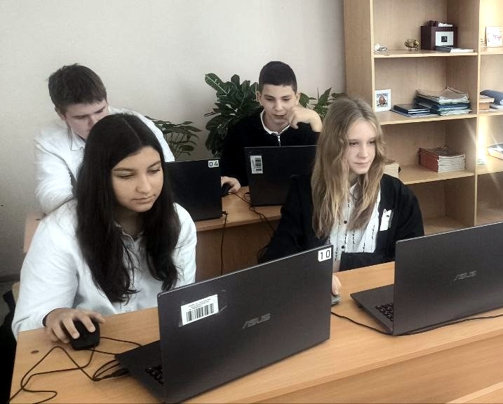 Мобильный технопарк продолжает свой маршрут